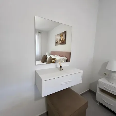 Ksamil Apartament アパート