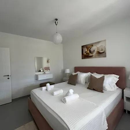 アパート Ksamil Apartament
