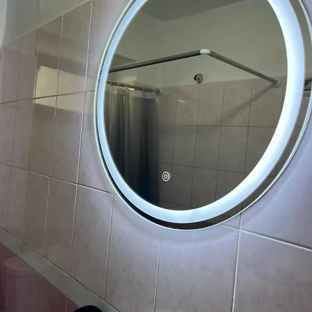 Ksamil Apartament * クサミル
