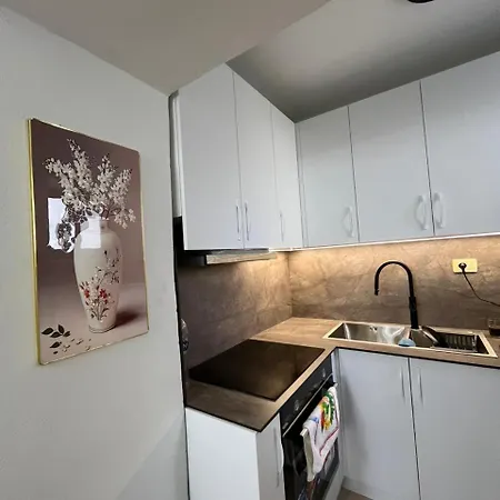 アパート Ksamil Apartament *
