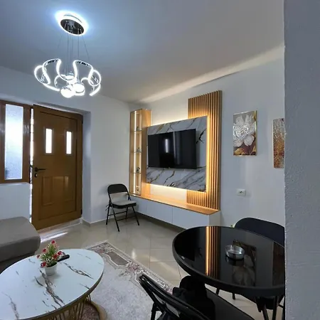 Ksamil Apartament شقة