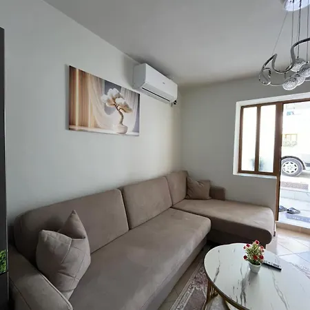 Ksamil Apartament *